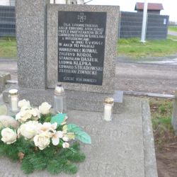 Porządkowanie cmetarza 