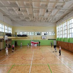 Szkolny turniej w rzucie piłką lekarską