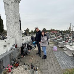 Młodzież pamięta o grobach